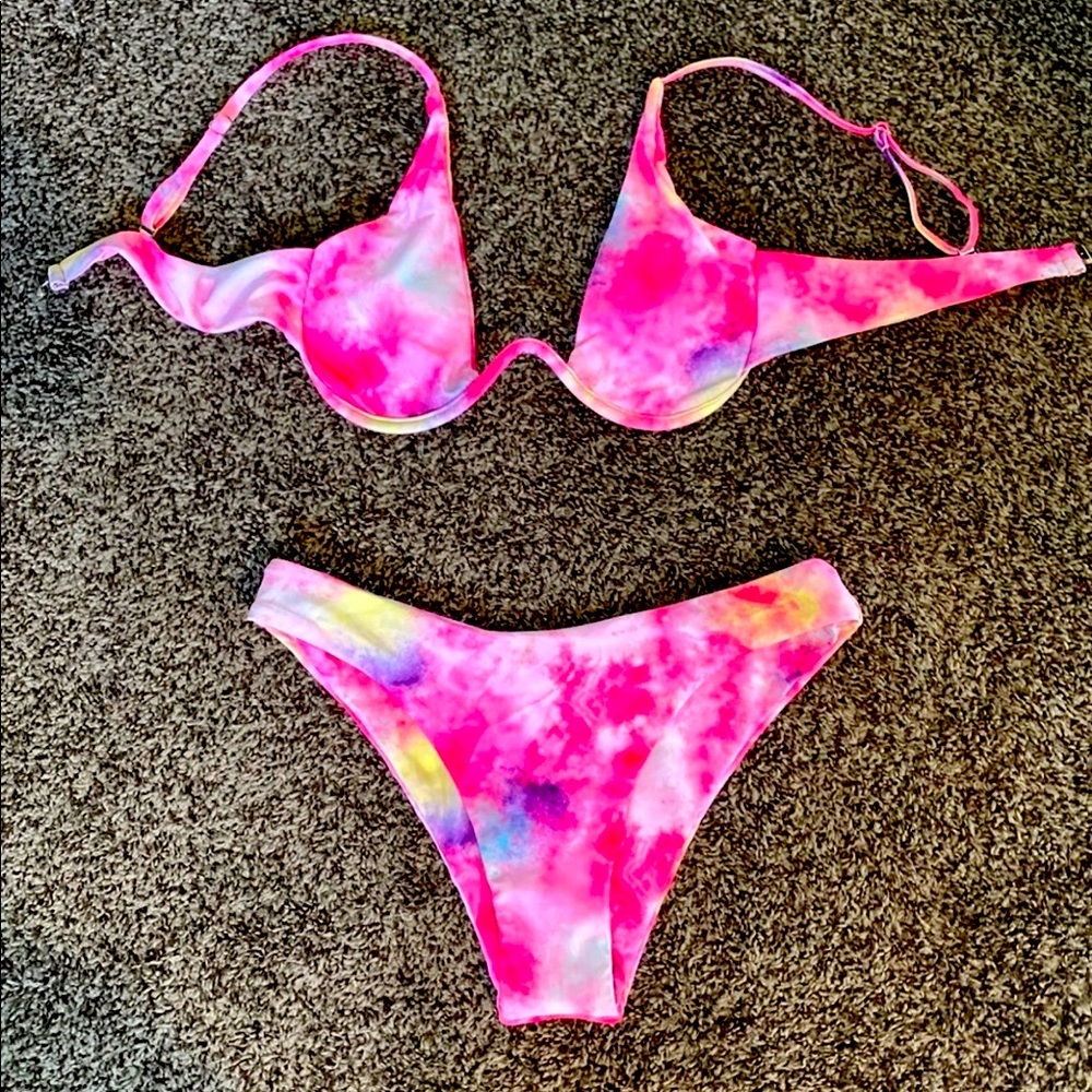 Pink tie-dye bikini